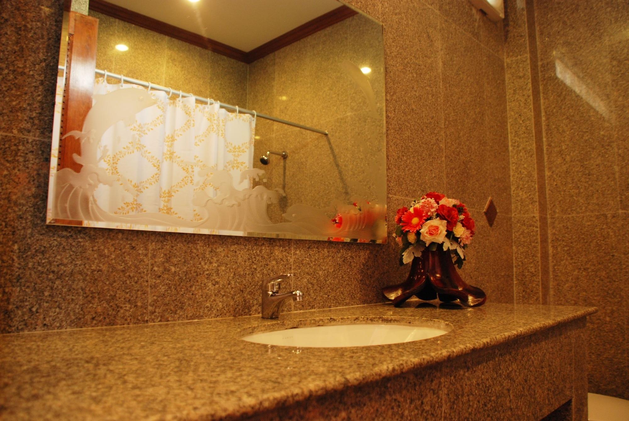 Martina Hotel Surin Exterior photo